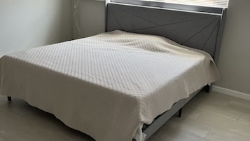 3 bedrooms, bed sheets