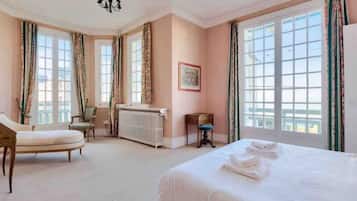 5 bedrooms, iron/ironing board, travel cot, free WiFi