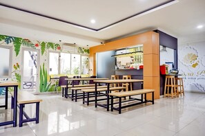 Quầy tiếp tân