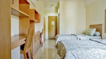 Kamar Double Standar | Meja kerja, Wi-Fi gratis, dan seprai linen