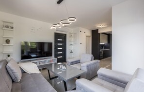 Smart-TV, Tischtennisplatte