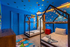 10 chambres, fer et planche à repasser, lit parapluie, Wi-Fi
