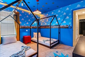 10 bedrooms, iron/ironing board, travel cot, WiFi