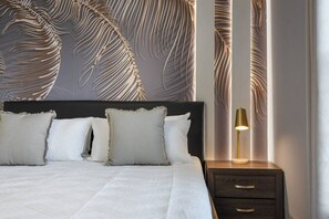 10 habitaciones, escritorio y tabla de planchar con plancha 