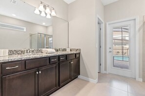 Hair dryer - 3608 Lily Windsor · NEW Resort Villa Near Disney Windsor Island w/Pool (Davenport)