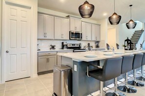 Fridge, microwave, oven, stovetop - Updated Villa by Disney Solara Resort w/Pool & Spa (Kissimmee)