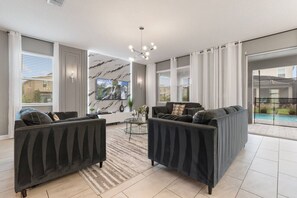 TV - Updated Vacation Home Storey Lake Resort w/Pool (Kissimmee)