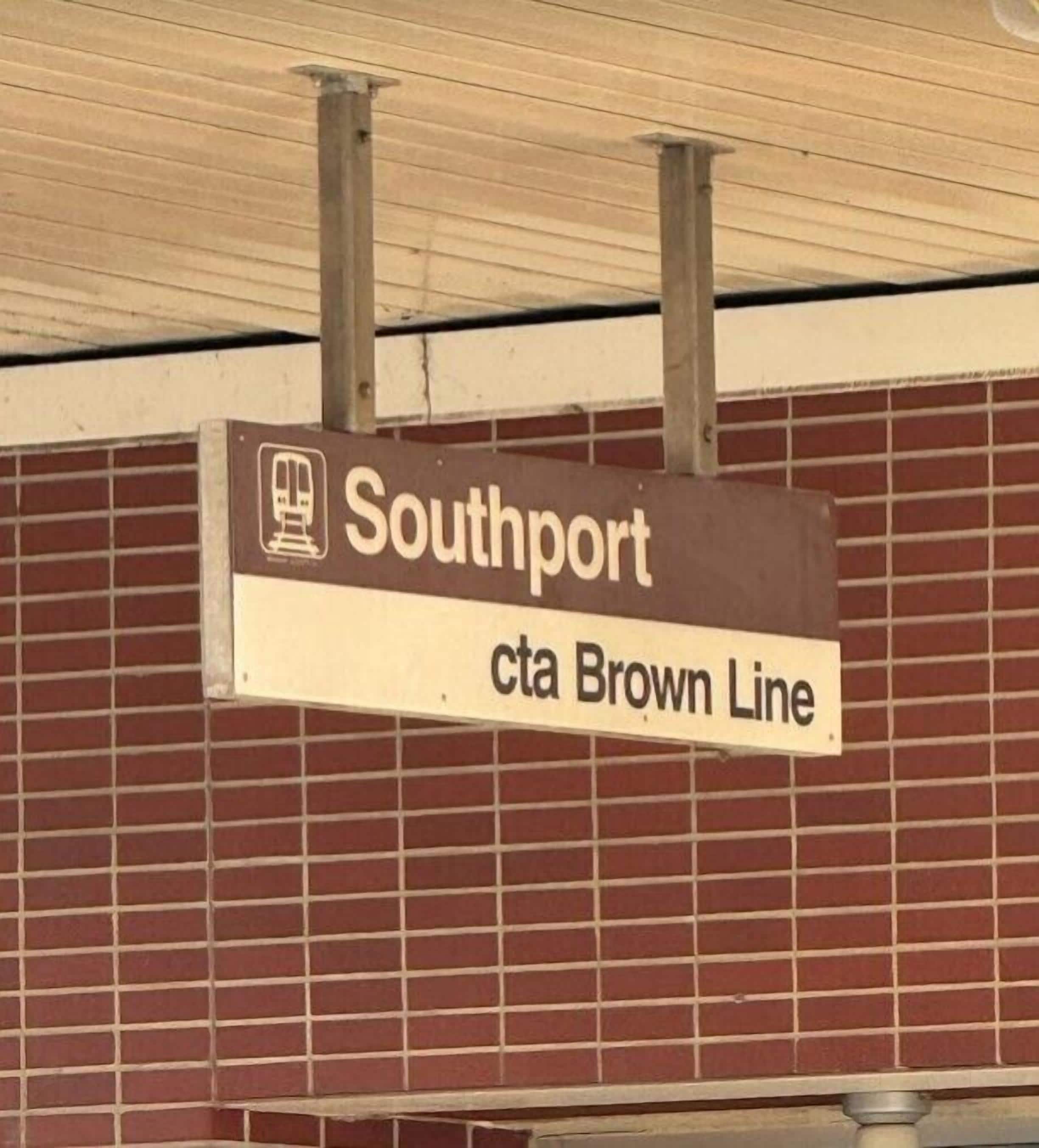 Bord met 'Southport cta Brown Line' erop.