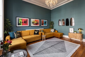 TV, offices - Host & Stay | The Falkner Quarters I (Liverpool)