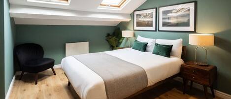 5 soverom, skrivebord, strykejern/-brett og wi-fi