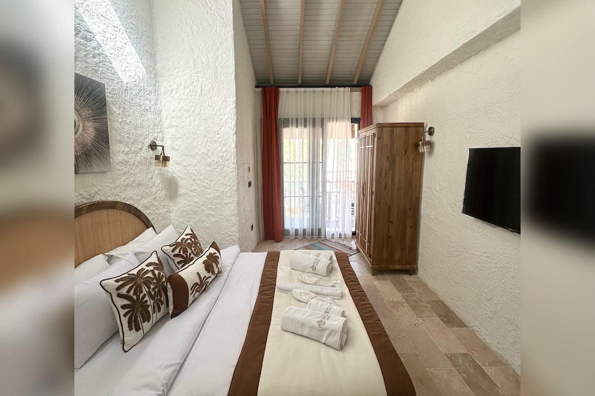 Standardzimmer, 1 Queen-Bett, Poolblick