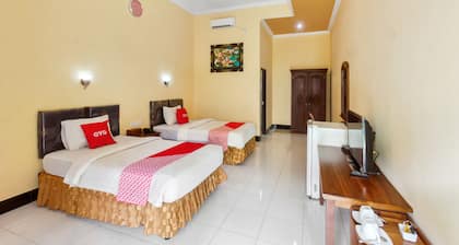 Capital O 93391 Golden Manggis Hotel Near SMKN 1 Lingsar