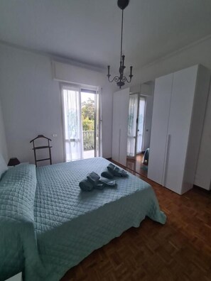 3 Schlafzimmer, Allergikerbettwaren, Bügeleisen/Bügelbrett