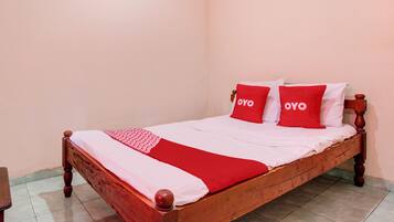 Standard Double Room | Desk, laptop workspace, free WiFi, bed sheets