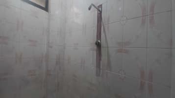 Standard Double Room | Bathroom | Shower, towels