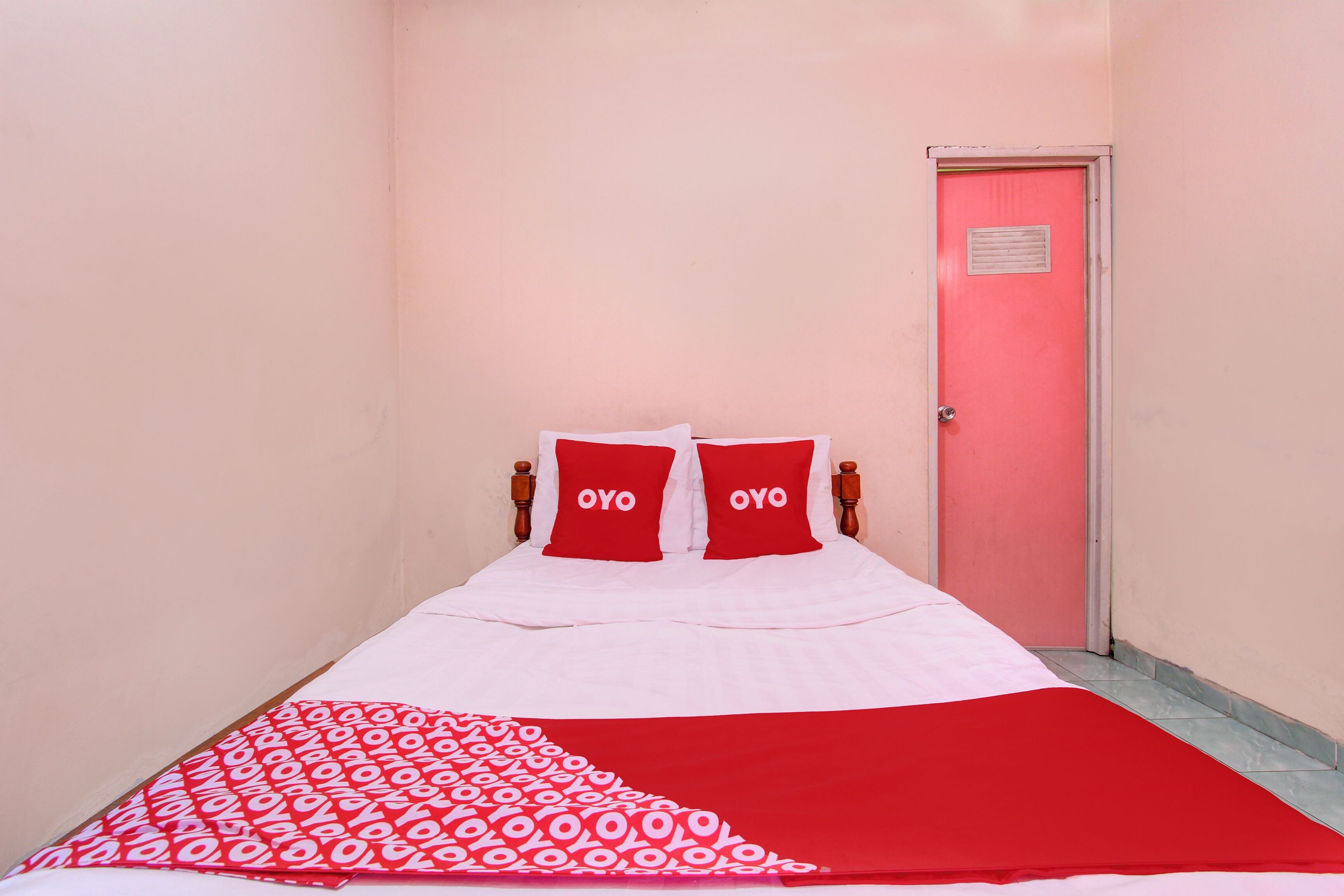 Standard Double Room | Desk, laptop workspace, WiFi (free), bed sheets