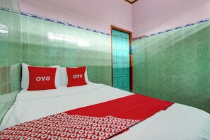 Habitación Deluxe doble | Espacio para trabajar con un portátil, wifi gratis, ropa de cama
