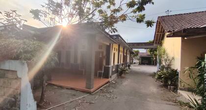 Hotel O Pondok Wisata Kurniawan 2NearWonogondang Camp ( Bumi Perkemahan Wonogondang )