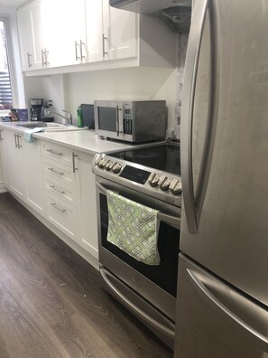 Microwave, oven, stovetop, coffee/tea maker