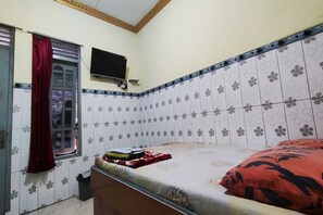 Habitación Deluxe doble | Espacio para trabajar con un portátil, wifi gratis, ropa de cama