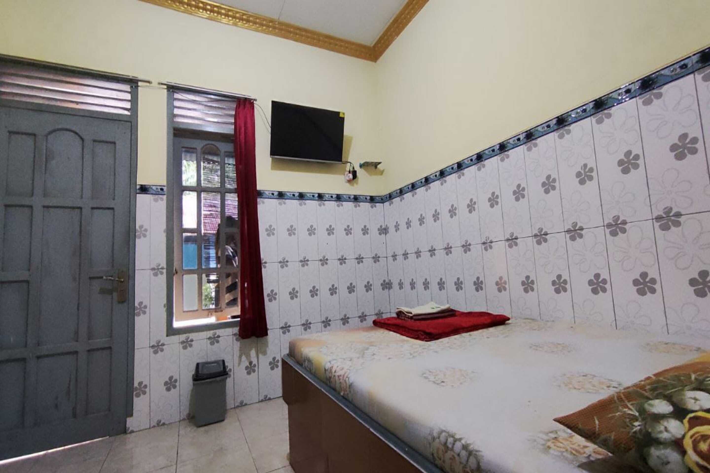 Deluxe Double Room | Laptop workspace, free WiFi, bed sheets