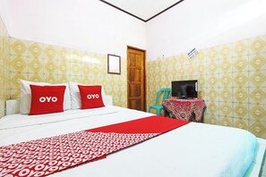 Standard Double Room | Laptop workspace, WiFi (free), bed sheets