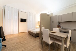 1 chambre, fer et planche à repasser, Wi-Fi gratuit, draps fournis