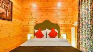 10 Schlafzimmer, Schreibtisch, WLAN, Bettwäsche