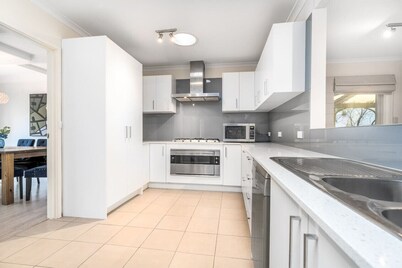 New to VRBO: 4BR/2BA House Nestled in a Quiet Spot in Dickson