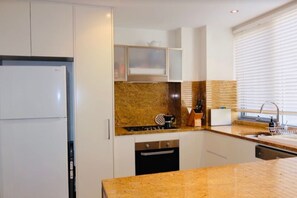 Fridge, microwave, oven, stovetop