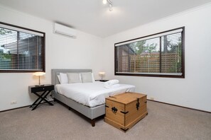 4 chambres, bureau, fer et planche à repasser, Wi-Fi