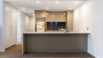 Refrigerador, microondas, horno, placa de cocina