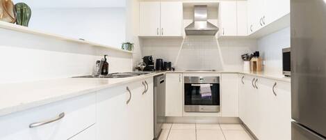 Fridge, microwave, oven, stovetop