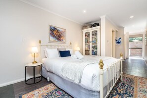 1 bedroom, desk, iron/ironing board, free WiFi