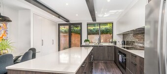 3BR Home near Canberra Hospital & Parliament