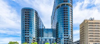 Grand Central Towers Apt | Resort-Style Amenities