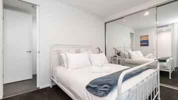 2 bedrooms, iron/ironing board, WiFi, bed sheets
