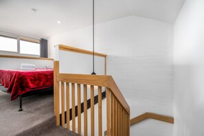 3 Schlafzimmer, Schreibtisch, Bügeleisen/Bügelbrett, WLAN