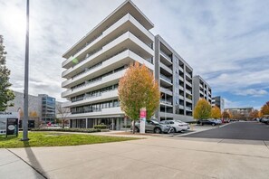 Exterior - 2BR apt in Governor Place: 4 mins to Foreshore! (Barton)