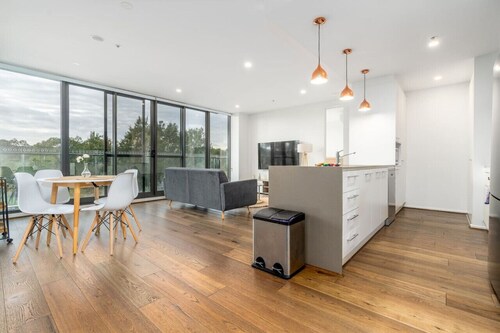 New to VRBO: Stylish 2BR Apt | 5 mins to Canberra Hospital!