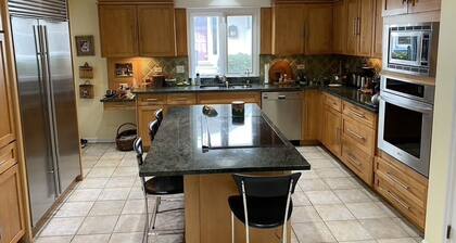 4Br, 3BA, home Evanston, IL, near Northwestern Univ, fully furnished, equipped