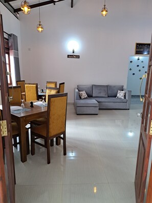 Interior - Hikka Cherish (Hikkaduwa, Galle District, Sri Lanka)