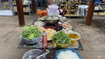 Full-size fridge, microwave, stovetop, rice cooker
