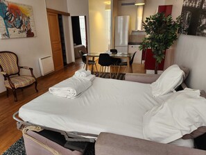 3 室のベッドルーム、アイロン / アイロン台、WiFi、ベッドシーツ