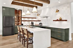 Fridge, microwave, oven, stovetop - Moonlight Ridge at Suncadia (Cle Elum)