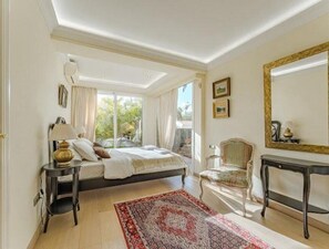 8 bedrooms, iron/ironing board, travel cot, free WiFi - Maison Chatulle (Adeje)