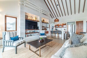 Smart-TV og stereoanlegg