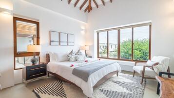 4 Schlafzimmer, Schreibtisch, Bügeleisen/Bügelbrett, Reisekinderbett