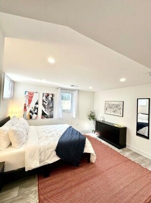 1 bedroom, in-room safe, iron/ironing board, free WiFi