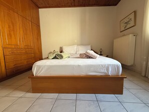 3 chambres, fer et planche Ă repasser, Wi-Fi, draps fournis